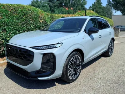 Nuova Audi Q3 S-Line 150 CV (110 kW) 2026 Grigio SUV