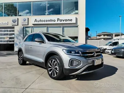Usata VW T-Roc Style 150 CV (110 kW) 2023 Gray SUV