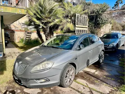 Usata Lancia Delta 120 CV (88 kW) 2009 Grigio Utilitaria