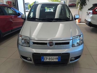 Usata Fiat Panda 4x4 Climbing 69 CV (50 kW) 2013 Other Utilitaria
