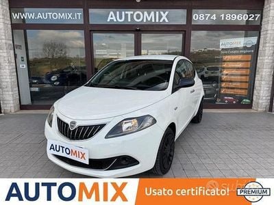Usata Lancia Ypsilon Silver 70 CV (51 kW) 2022 Bianco Utilitaria