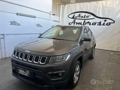 Begagnad Jeep Compass Limited 120 HK (88 kW) 2019 Grå SUV