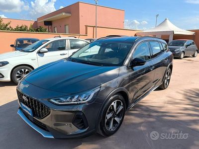 Usata Ford Focus Active 120 CV (88 kW) 2022 Grigio Station wagon