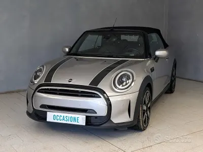 Begagnad Mini Cooper Cabriolet Premium Plus 136 HK (100 kW) 2023 Silver Cab
