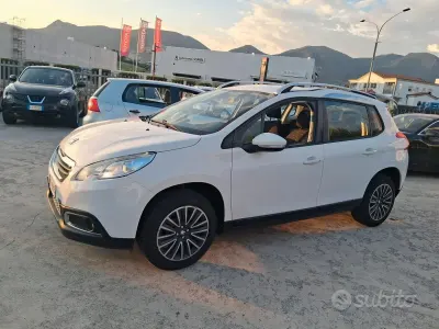 Usata Peugeot 2008 75 CV (55 kW) 2015 Bianco SUV