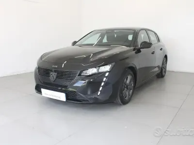 Usata Peugeot 308 Active 131 CV (96 kW) 2022 Nero Berlina