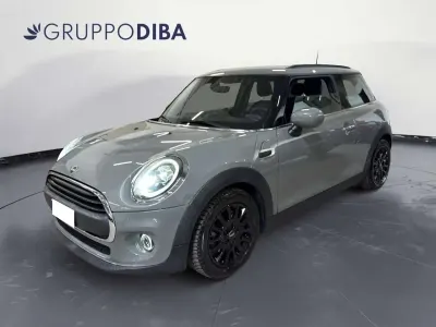 Usata Mini ONE 75 CV (55 kW) 2021 Grigio Utilitaria