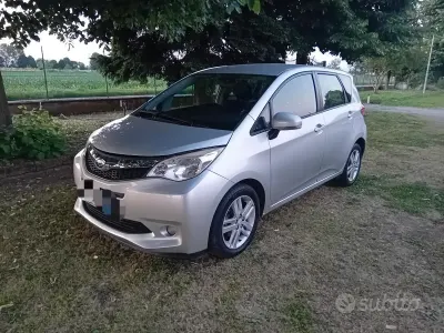 Usata Subaru Trezia 99 CV (72 kW) 2011 Grigio Utilitaria