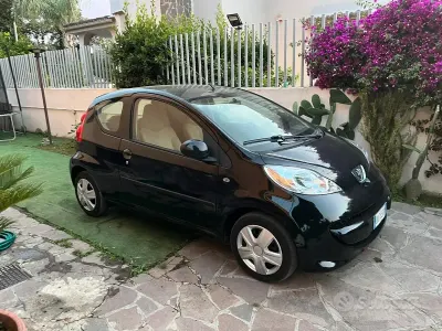 Usata Peugeot 107 68 CV (50 kW) 2007 Nero Utilitaria