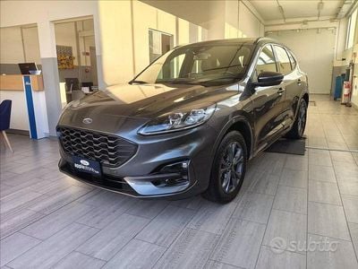 Usata Ford Kuga ST-Line X 190 CV (139 kW) 2023 Grigio SUV