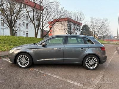 Usata Audi A3 Business 110 CV (80 kW) 2014 Grigio Berlina