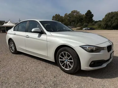 Usata BMW 318 Advantage 150 CV (110 kW) 2017 Bianco Berlina