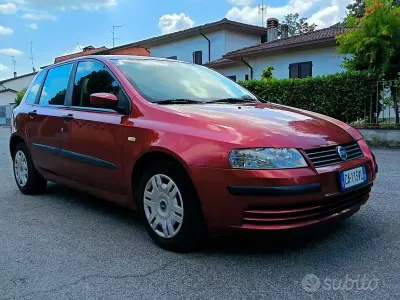 Usata Fiat Stilo Active 103 CV (75 kW) 2002 Rosso Berlina