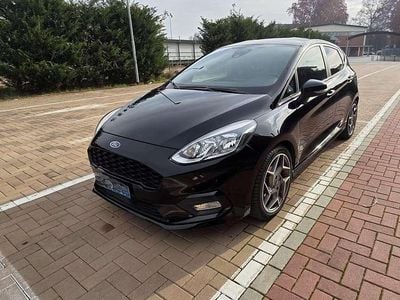 Usata Ford Fiesta ST-Line 125 CV (91 kW) 2018 Nero Utilitaria