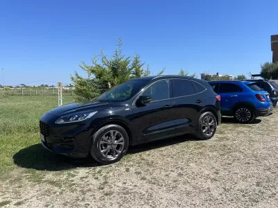 Usata Ford Kuga ST-Line X 120 CV (88 kW) 2022 Nero SUV