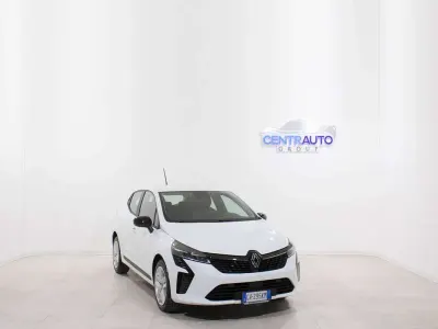 Usata Renault Clio V Evolution 101 CV (74 kW) 2024 Bianco Berlina
