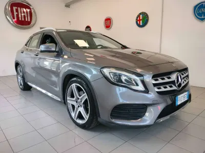 Usata Mercedes GLA200 Premium 136 CV (100 kW) 2019 Grigio SUV