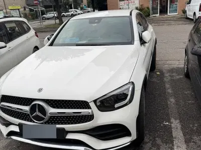 Usata Mercedes GLC220 194 CV (142 kW) 2019 Bianco Station wagon