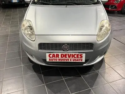 Usata Fiat Grande Punto 77 CV (56 kW) 2010 Grigio Utilitaria