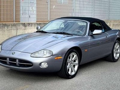 Jaguar XK8