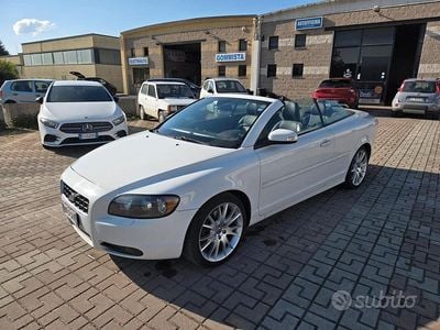 Occasion Volvo C70 Momentum 136 ch (100 kW) 2007 Blanc Cabriolet