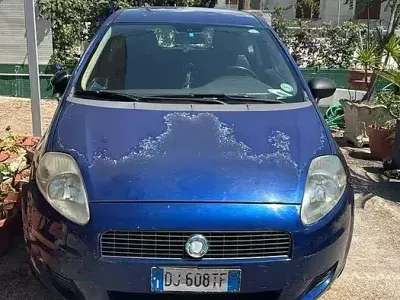 Usata Fiat Grande Punto 65 CV (47 kW) 2008 Bluazzurro Utilitaria