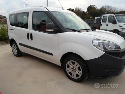 Usata Fiat Doblò Lounge 95 CV (69 kW) 2017 Bianco Monovolume