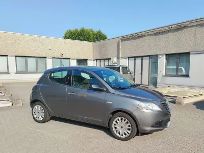 Usata Lancia Ypsilon Silver 69 CV (50 kW) 2013 Utilitaria