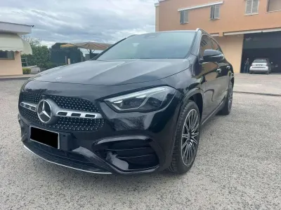 Usata Mercedes GLA200 Premium 150 CV (110 kW) 2024 Nero SUV