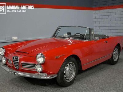 Usata Alfa Romeo 2600 144 CV (105 kW) 1964 Rosso Cabrio