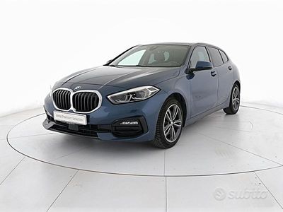 Usata BMW 116 Sport Line 116 CV (85 kW) 2021 Blu Utilitaria