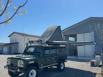Usata Land Rover Defender 113 CV (83 kW) 1996 Verde Station wagon