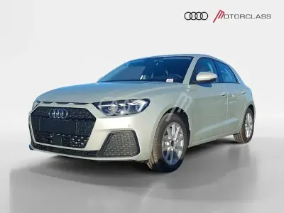 Usata Audi A1 Sportback Ambiente 95 CV (69 kW) 2025 Argento cavo metallizzato Utilitaria