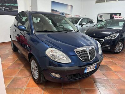 Usata Lancia Ypsilon 69 CV (50 kW) 2004 Blu Utilitaria