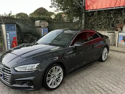 Usata Audi A5 190 CV (139 kW) 2018 Grigio Coupé