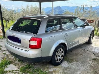 Usado Audi A4 190 CV (139 kW) 2003 Gris Familiar