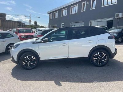 Usata Peugeot 2008 GT-line 102 CV (75 kW) 2020 Bianco SUV