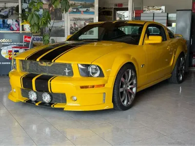 Usata Ford Mustang GT 305 CV (224 kW) 2005 Giallo Coupé