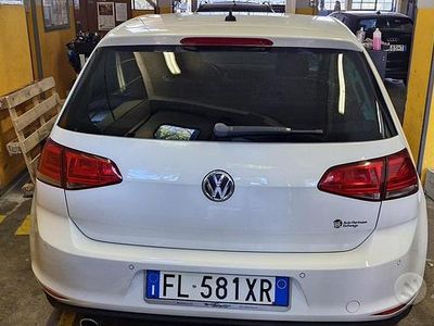 Usata VW Golf VII 105 CV (77 kW) 2014 Bianco Berlina