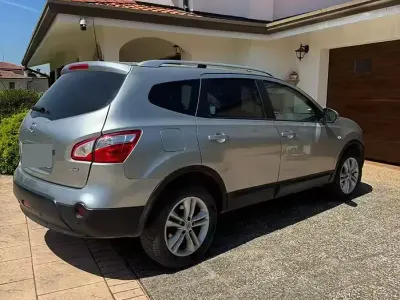 Usata Nissan Qashqai 150 CV (110 kW) 2011 Grigio SUV