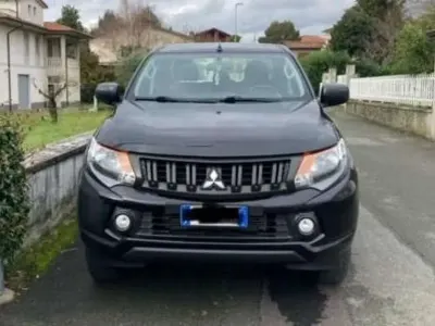 Usata Mitsubishi L200