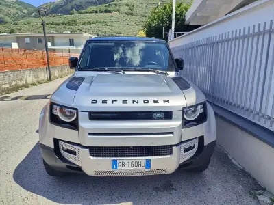 Usata Land Rover Defender HSE 200 CV (147 kW) 2020 Argento SUV