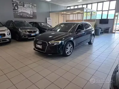 Usado Audi A3 Ambiente 110 CV (80 kW) 2016 Negro Berlina