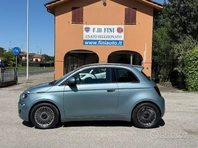 Second-hand Fiat 500e Icon 42 kW (58 CP) 2022 Albastru Berlinǎ