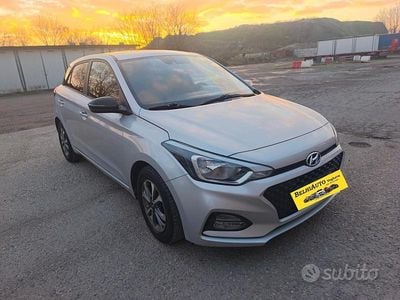 Usata Hyundai i20 74 CV (54 kW) 2020 Grigio Berlina