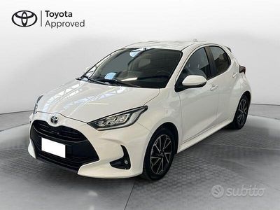 Usata Toyota Yaris Hybrid Trend 116 CV (85 kW) 2022 Bianco Berlina