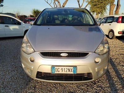 Usata Ford S-MAX Titanium 140 CV (102 kW) 2007 Grigio Monovolume