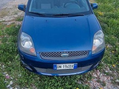 Gebraucht Ford Fiesta 75 PS (55 kW) 2008 Blau Kleinwagen
