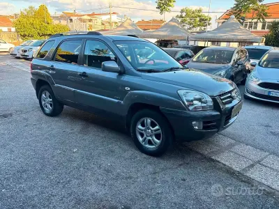 Second-hand Kia Sportage Active 140 CP (102 kW) 2007 Gri SUV