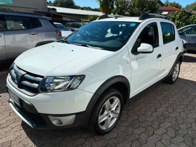 Usata Dacia Sandero Prestige 90 CV (66 kW) 2016 Bianco Berlina